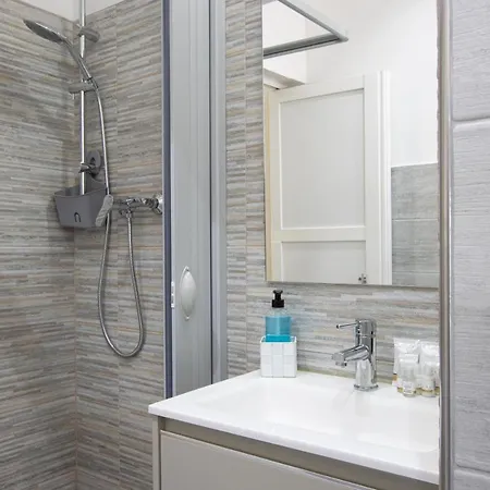 Free Netflix & Wifi Perla