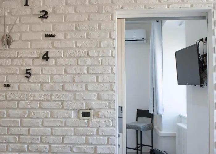 Free Netflix & Wifi Perla